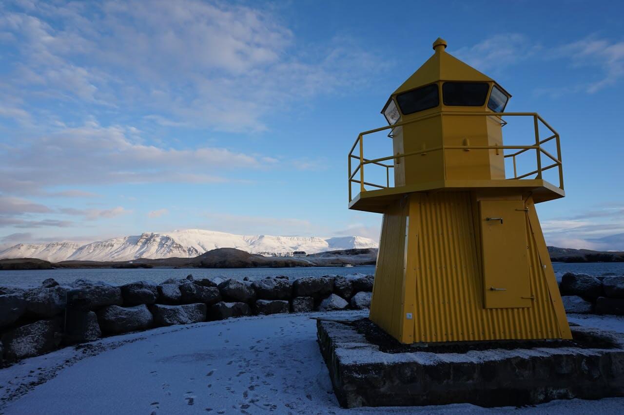 Denna fyr är lätt att känna igen om du besöker Reykjavik.