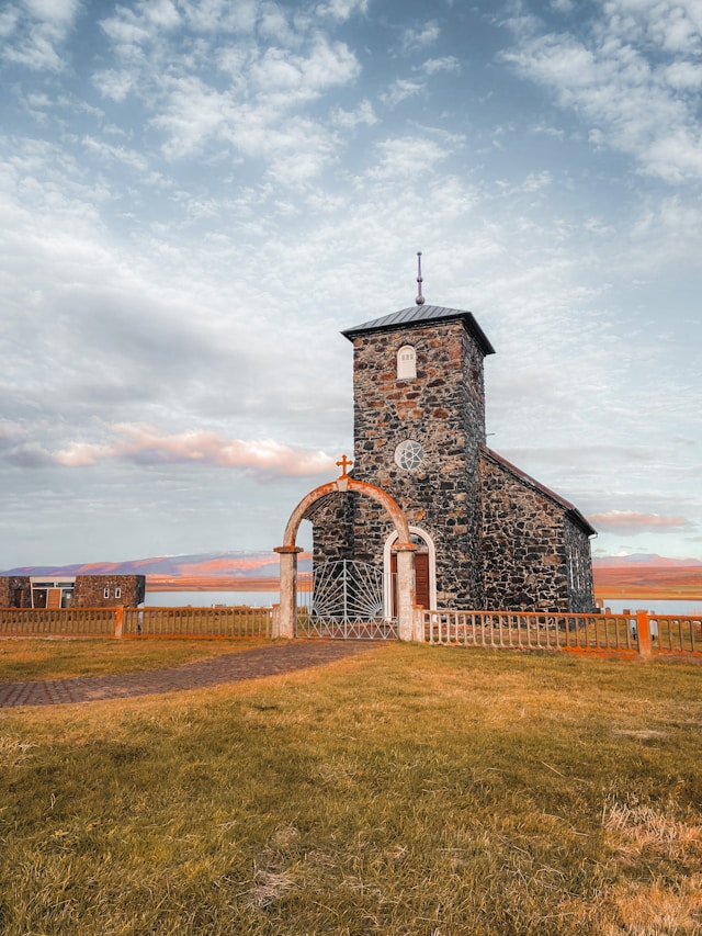 Þingeyraklausturskirkja