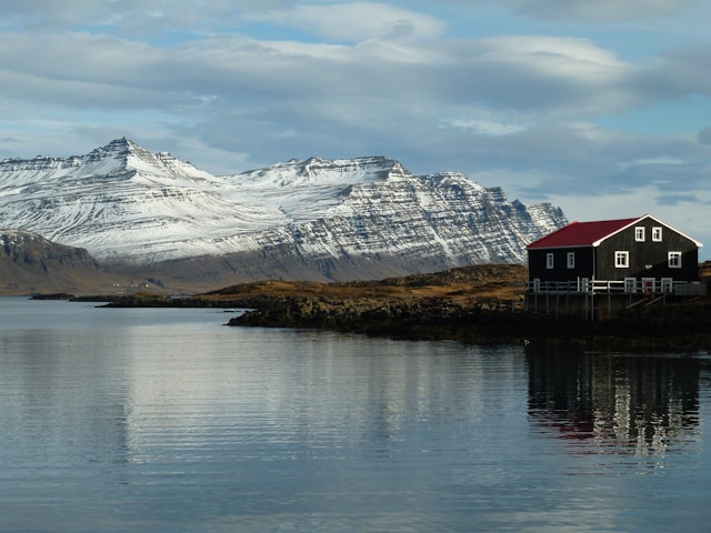 Bóndavarða finns i orten Djúpivogur.