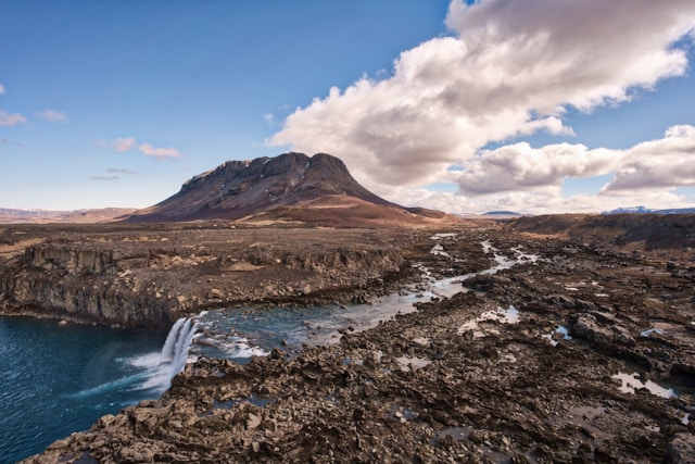 Utforska natursevärdheter i Reykjavik för en storslagen upplevelse.