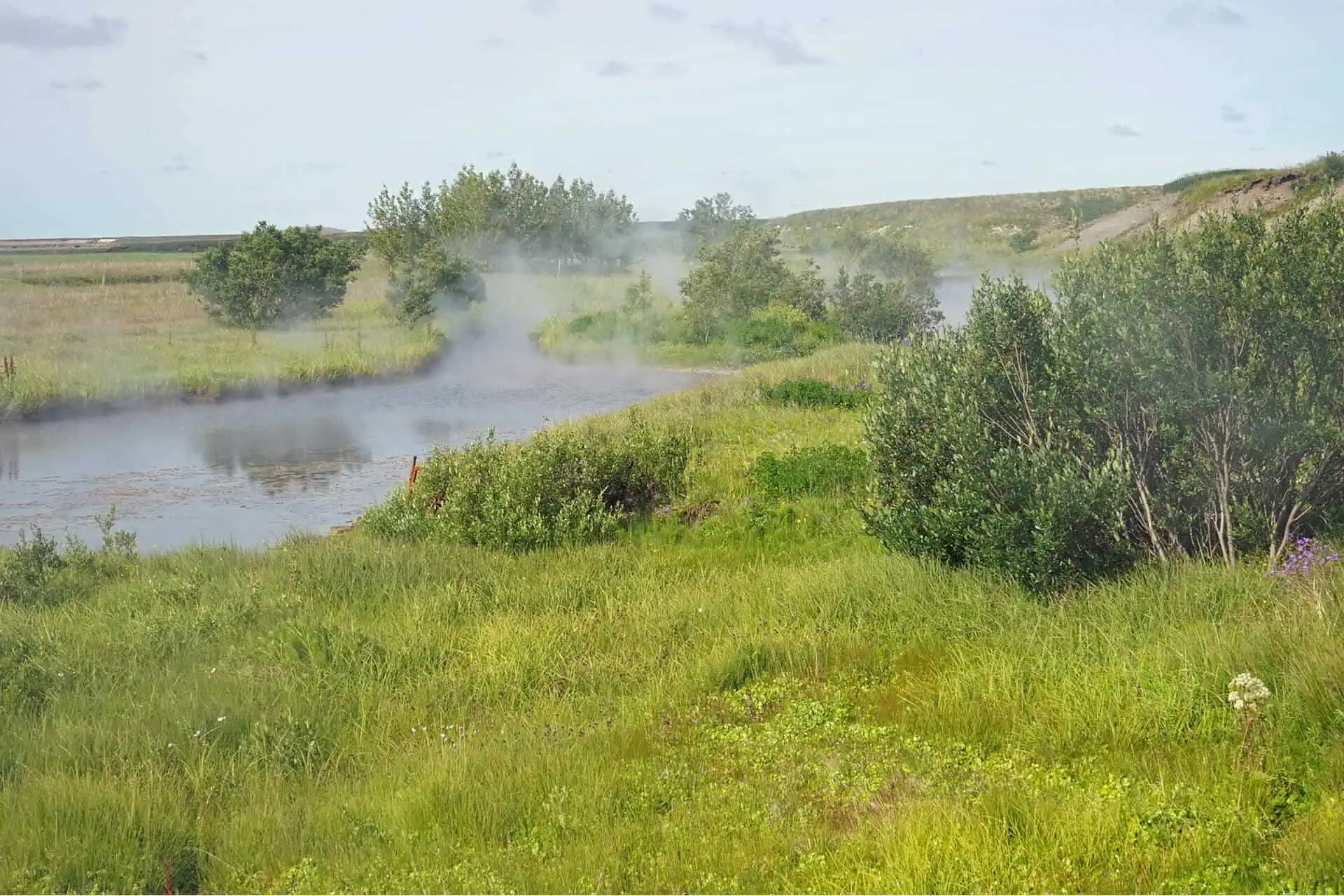 En varm källa i Reykholtsdalur, inte Deildartunguhver.