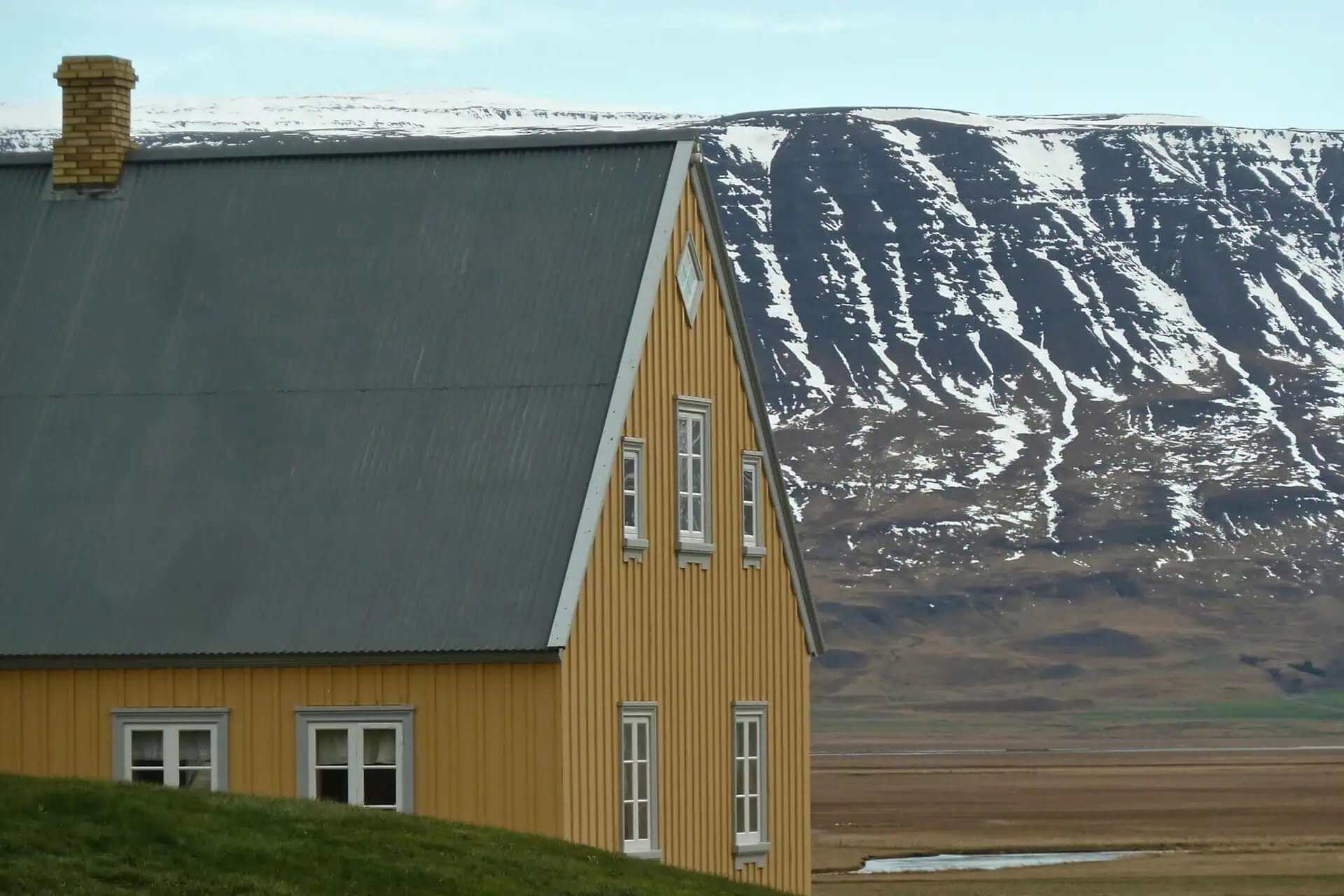 Glaumbaer ligger i närheten av orten Varmahlid.